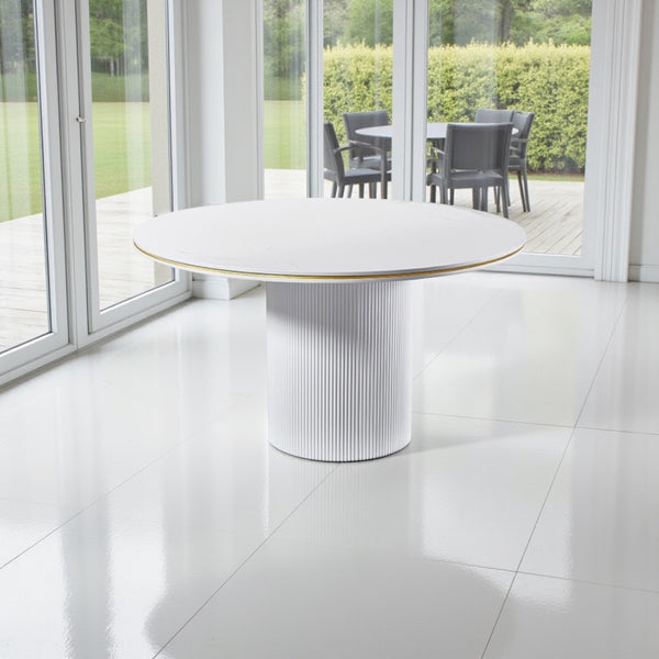 Eettafel Keramiek Rond – Wit blad met gouden randafwerking