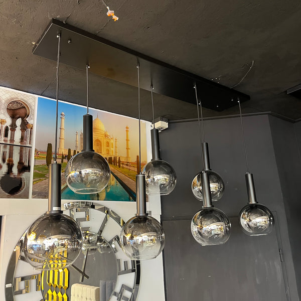Luxe hanglamp rookglas 7 bollen – voor boven eettafel – zwart staven