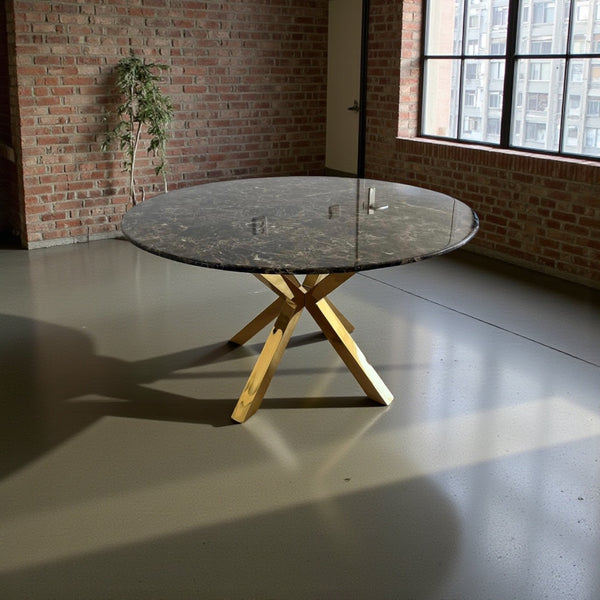 Eettafel Marmerlook Bruin – Stijlvolle Ronde Tafel met Goud Onderstel