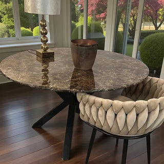 Travertin Eettafel Rond – Bruine Blad met Zwarte Poot