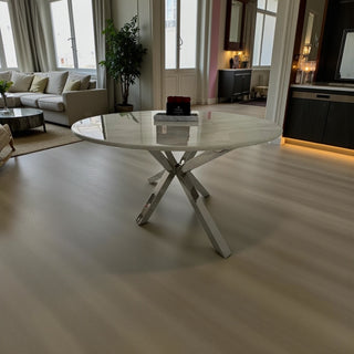 Travertin Eettafel Rond– Crème Blad met Zilveren Poot