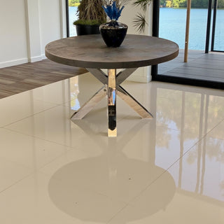 Ronde Visgraat Eettafel Zwart – Stijlvolle Eettafel