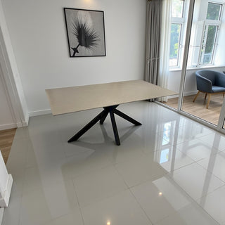 Langwerpige Travertin Eettafel Licht Grijs- Met zwarte poten